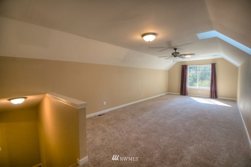 12445 Hubbard Road Southeast Rainier, WA 98576 - Photo 20 of 25 Gallery Image 20