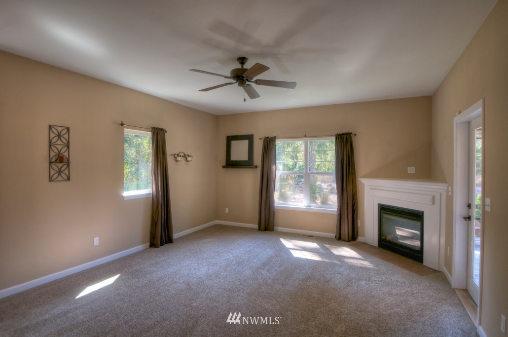 12445 Hubbard Road Southeast Rainier, WA 98576 - Photo 9 of 25 Gallery Image 9
