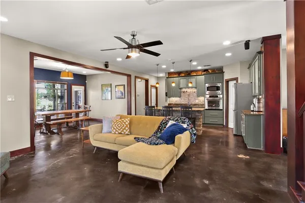 $475,000 | 115 Lake Catherine Drive, Luling, LA 70070