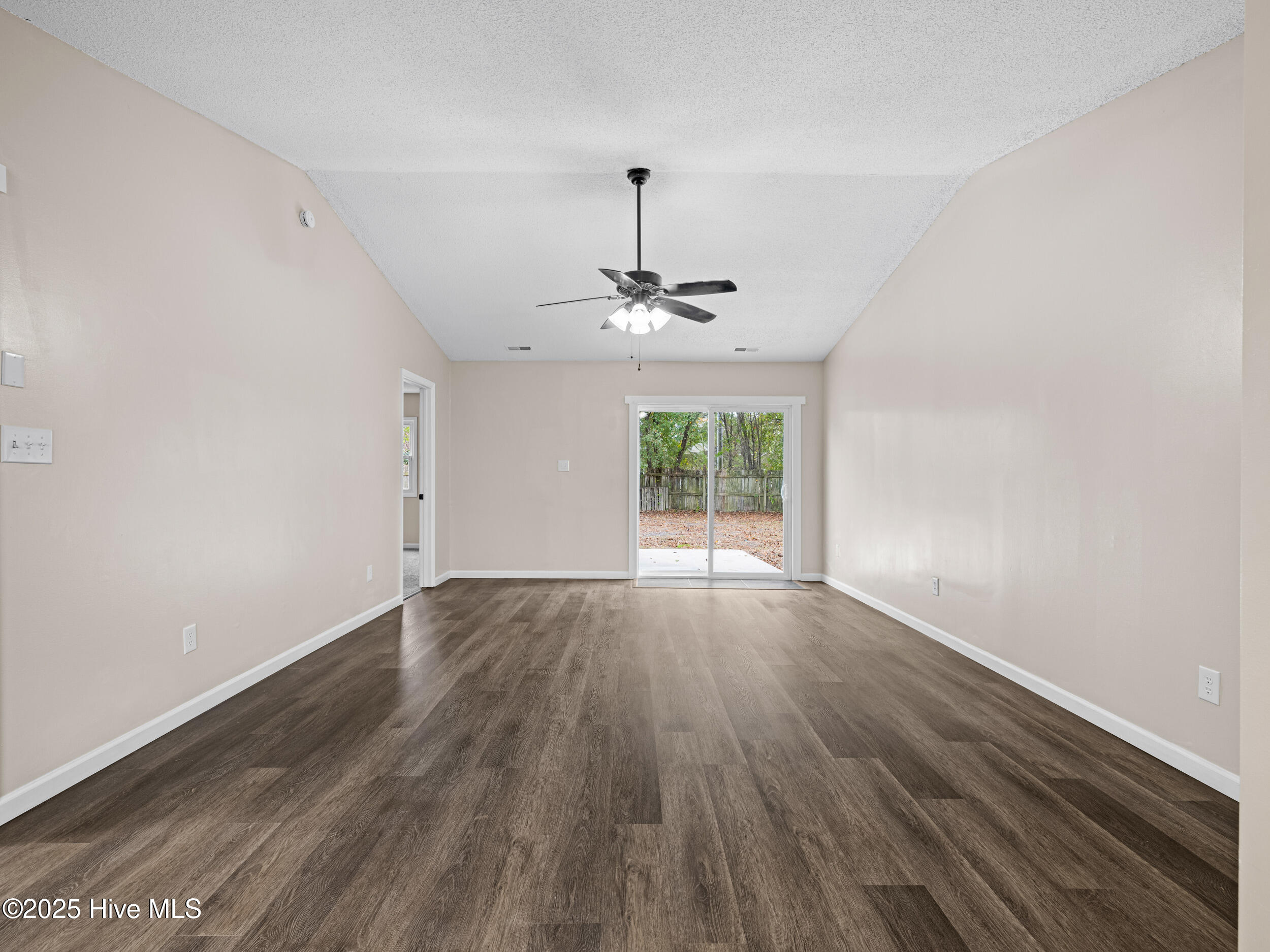 3008 Foxhorn Road Jacksonville, NC 28546 - Photo 13 of 36 025a1513