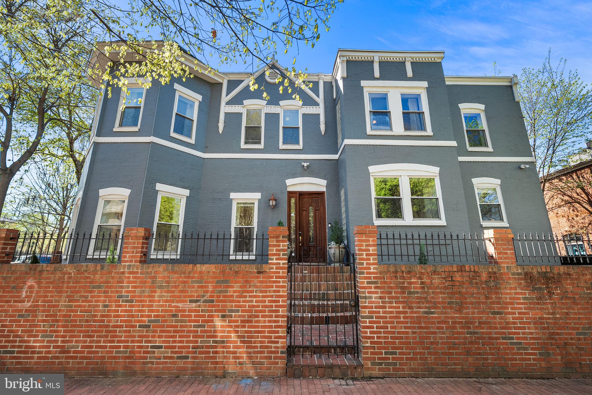 656 9th Street Northeast Washington, DC 20002 - Photo 2 of 56