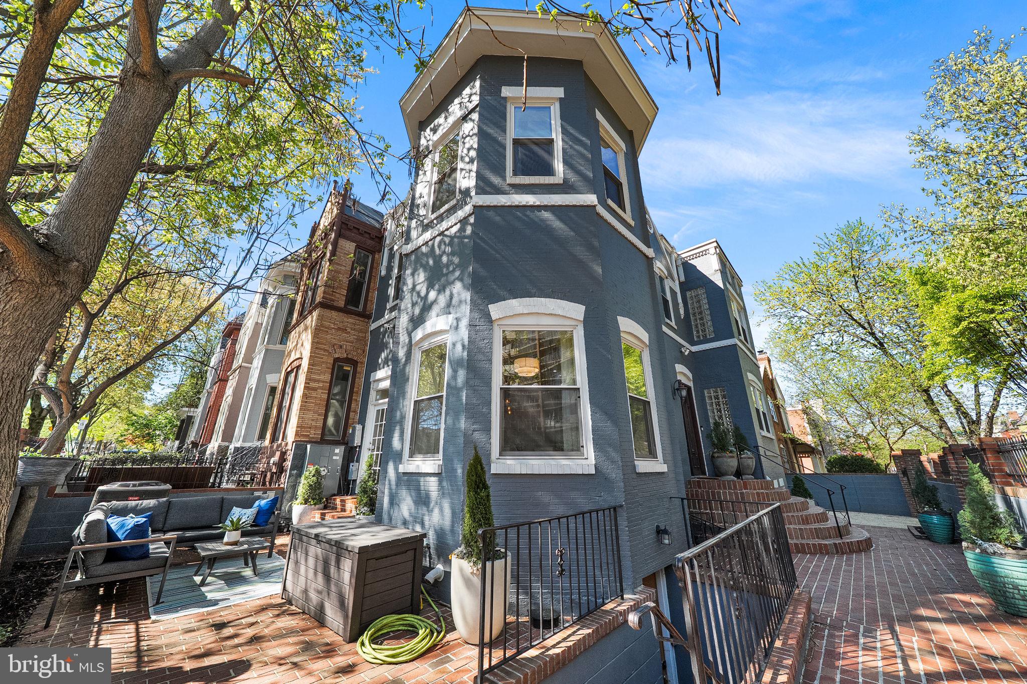 656 9th Street Northeast Washington, DC 20002 - Photo 3 of 56