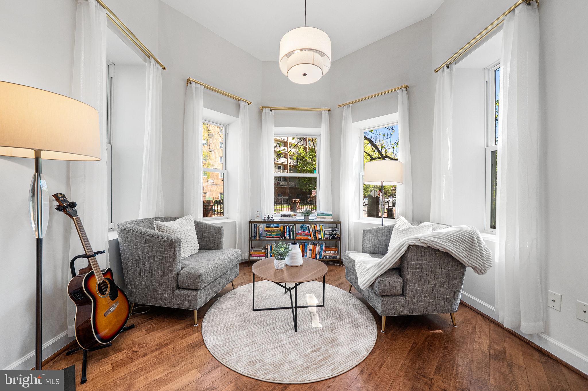 656 9th Street Northeast Washington, DC 20002 - Photo 8 of 56 R