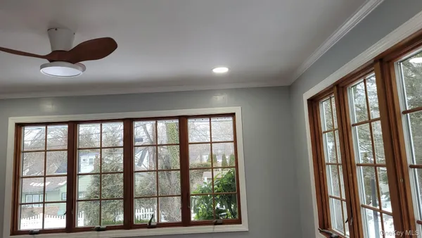 $5,250 | 8 Dee Place, Huntington Station, NY 11746