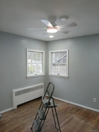 $5,250 | 8 Dee Place, Huntington Station, NY 11746
