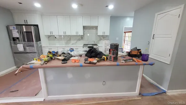 $5,250 | 8 Dee Place, Huntington Station, NY 11746