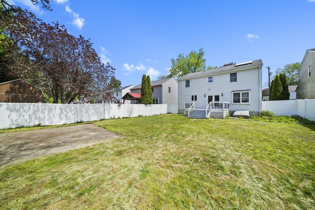 84 Wheeler Avenue Springfield, MA 01118 - Photo 11 of 42