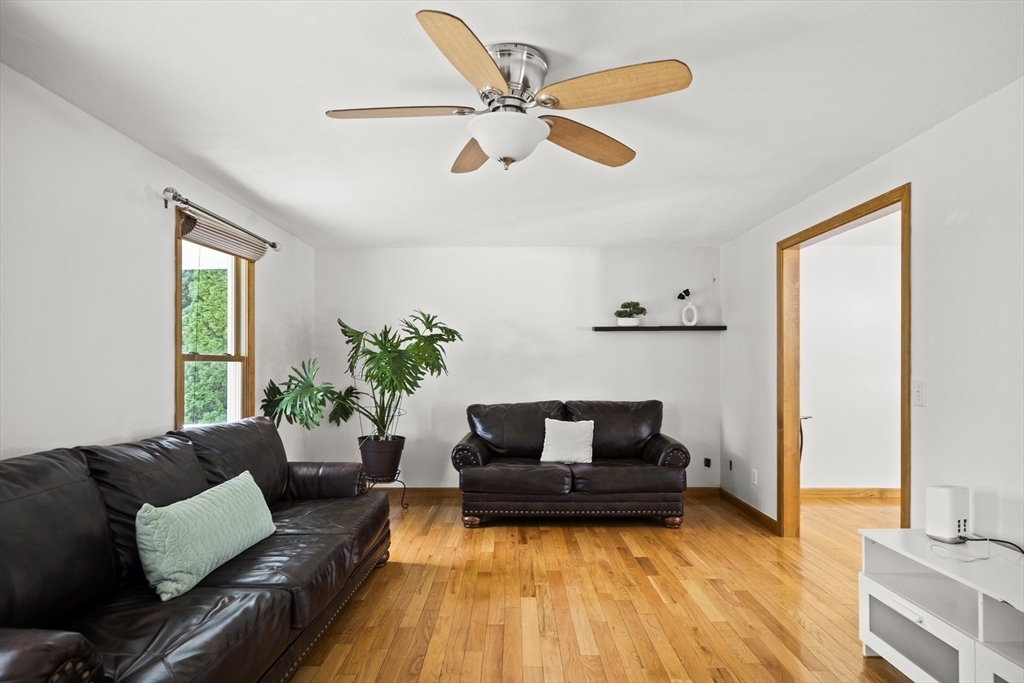 84 Wheeler Avenue Springfield, MA 01118 - Photo 14 of 42
