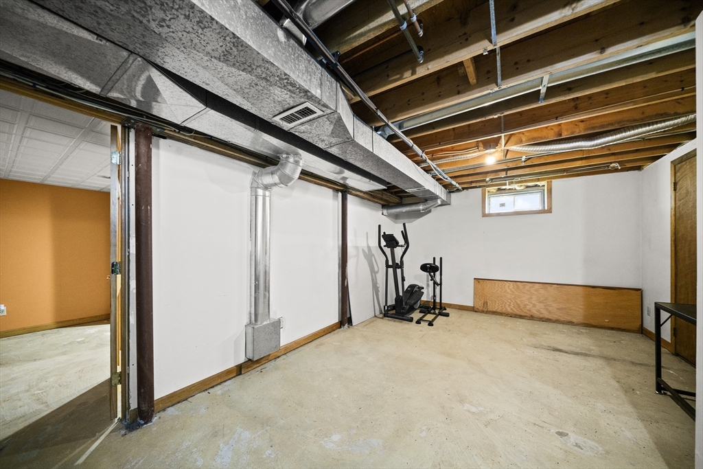 84 Wheeler Avenue Springfield, MA 01118 - Photo 39 of 42