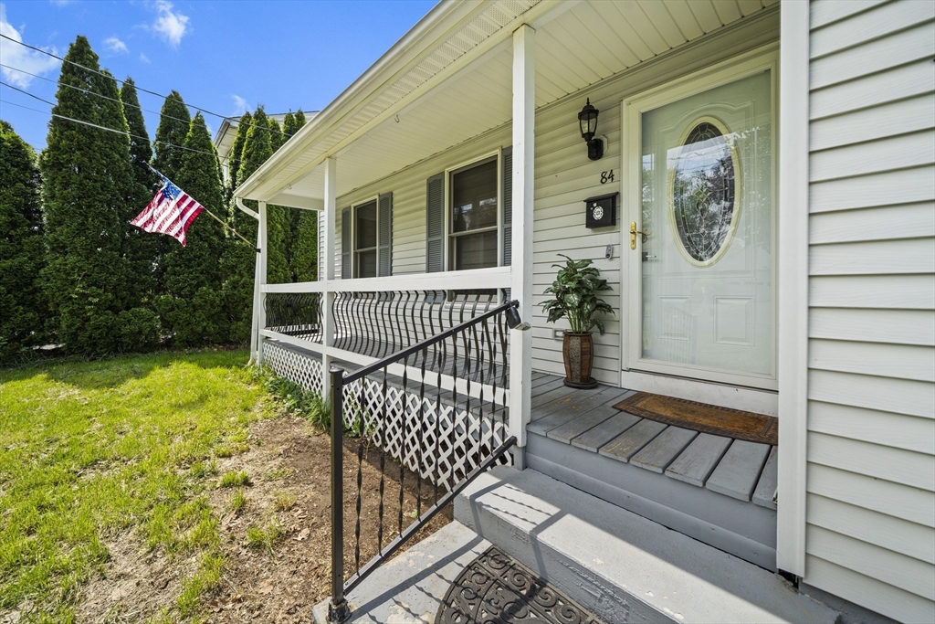 84 Wheeler Avenue Springfield, MA 01118 - Photo 4 of 42