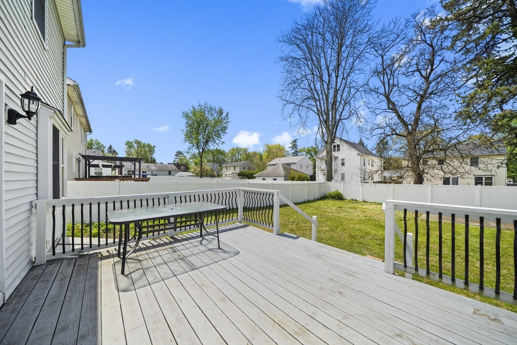 84 Wheeler Avenue Springfield, MA 01118 - Photo 9 of 42
