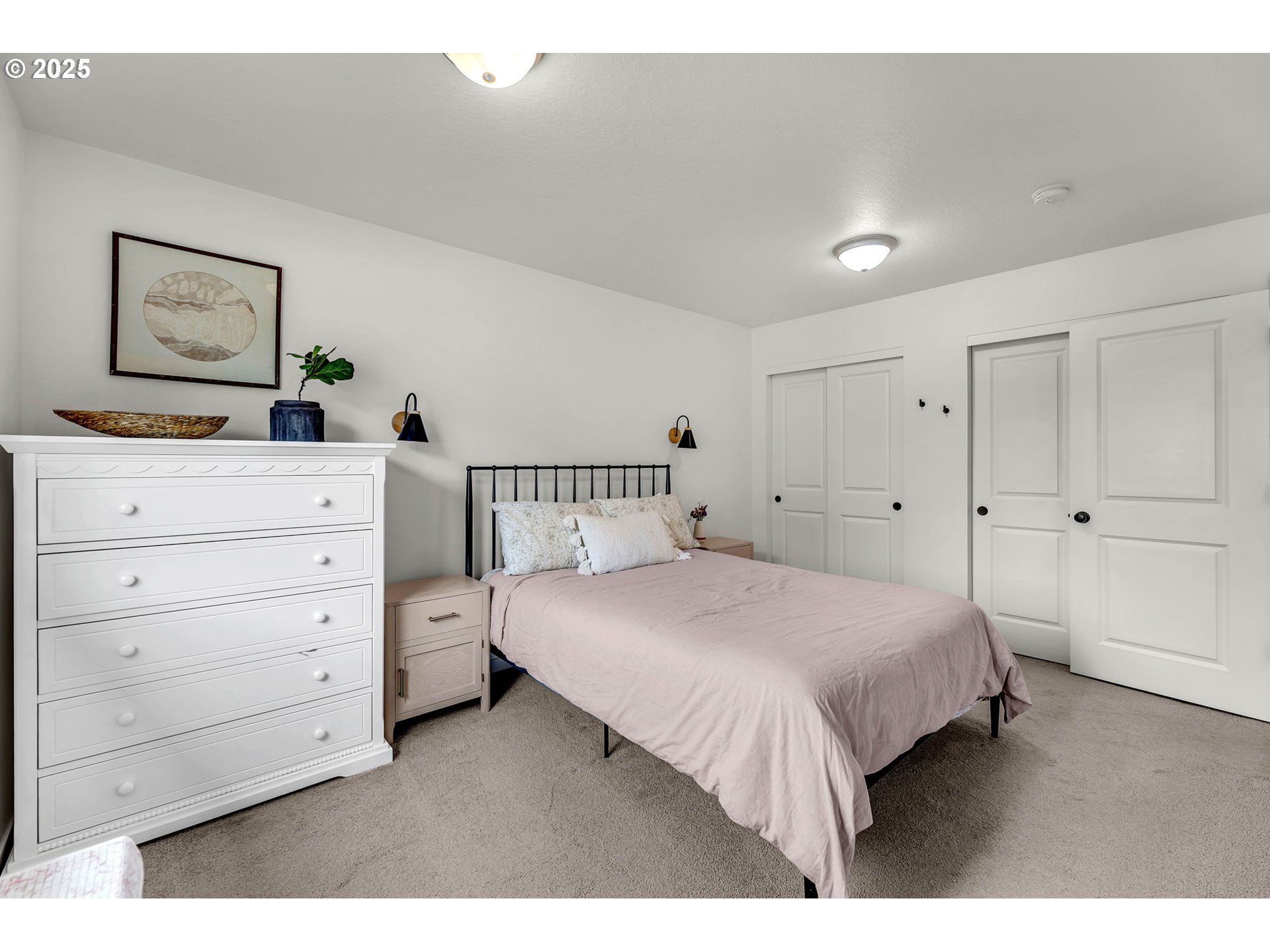 502 Cardinal Avenue Winlock, WA 98596 - Photo 16 of 33 a bedroom with a bed and a night stand