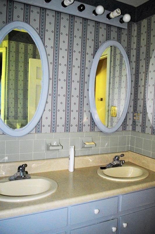 242 Shadowbrook Road Winchester, TN 37398 - Photo 23 of 30 This is 1 of the 2 full baths. This one has a large walk-in shower stall.