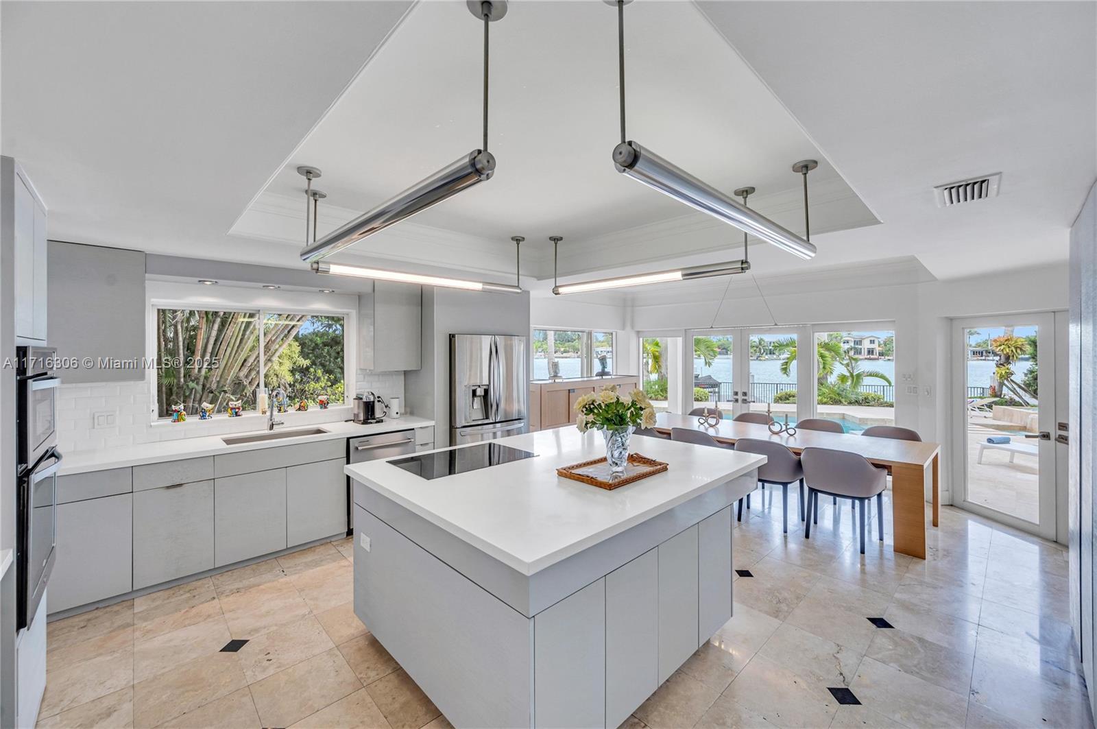 1480 Daytonia Road Miami Beach, FL 33141 - Photo 16 of 36
