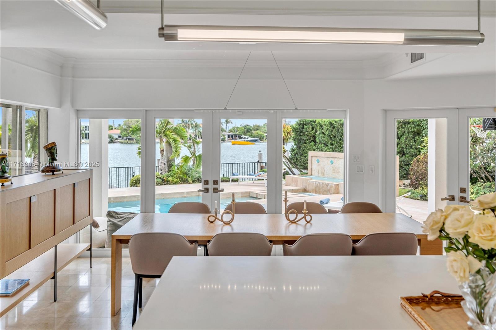 1480 Daytonia Road Miami Beach, FL 33141 - Photo 17 of 36
