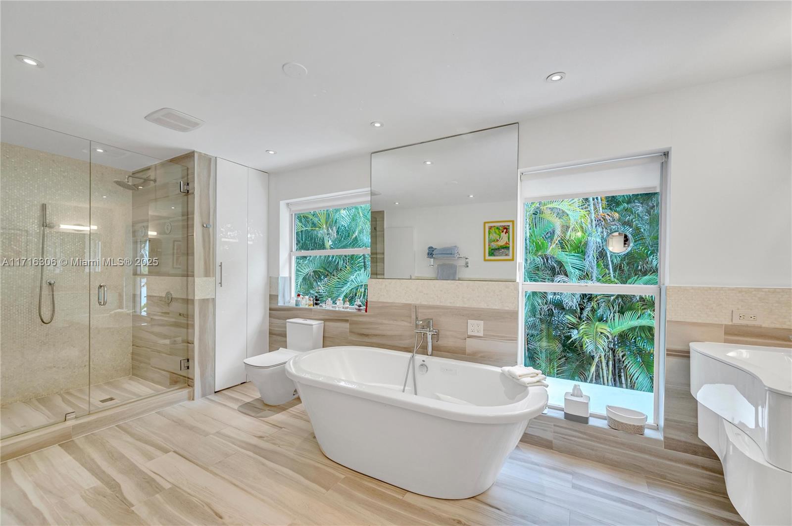 1480 Daytonia Road Miami Beach, FL 33141 - Photo 20 of 36