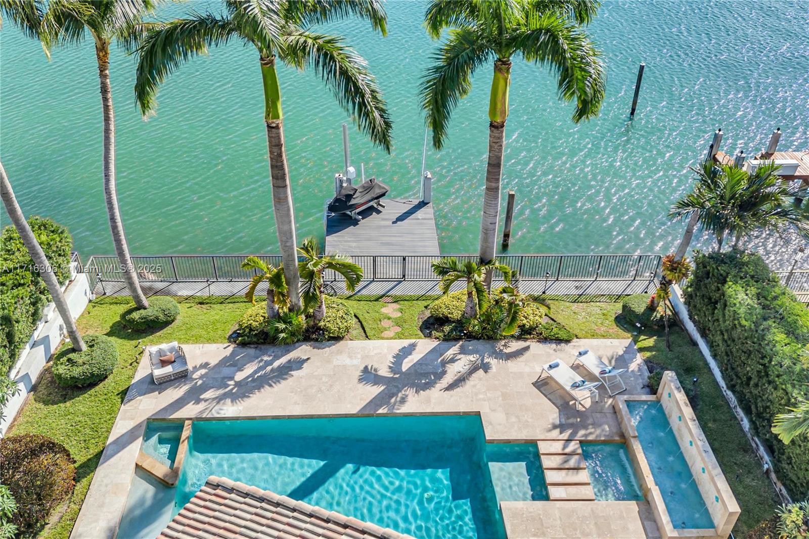 1480 Daytonia Road Miami Beach, FL 33141 - Photo 2 of 36