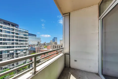 $350,000 | 1720 South Michigan Avenue, Unit 902, Chicago, IL 60616