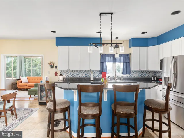 $699,900 | 115 Savannah Drive, Strasburg, VA 22657