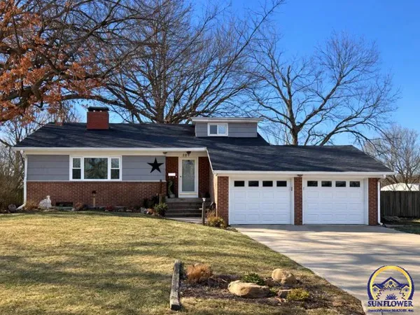 $229,000 | 209 Cherokee Avenue, Hiawatha, KS 66434