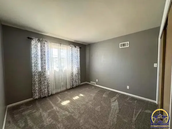 $229,000 | 209 Cherokee Avenue, Hiawatha, KS 66434