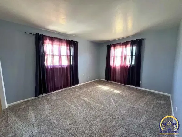 $229,000 | 209 Cherokee Avenue, Hiawatha, KS 66434