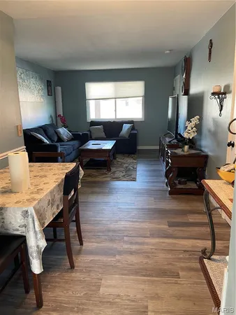 $145,000 | 7916 Camelot Lane, Unit 4, Crestwood, MO 63123