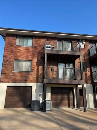 $145,000 | 7916 Camelot Lane, Unit 4, Crestwood, MO 63123