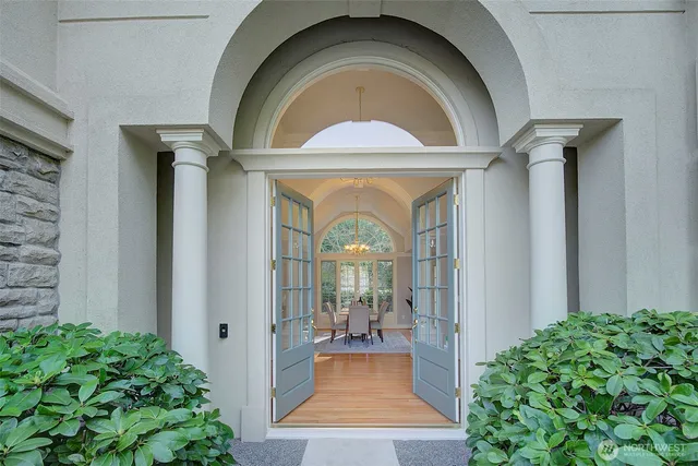 $3,949,000 | 13799 Northeast 32nd Place, Bellevue, WA 98005