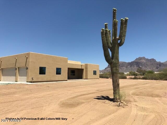 422 South Sun Road Apache Junction, AZ 85119 - Photo 1 of 11 Johnny Austin - 1