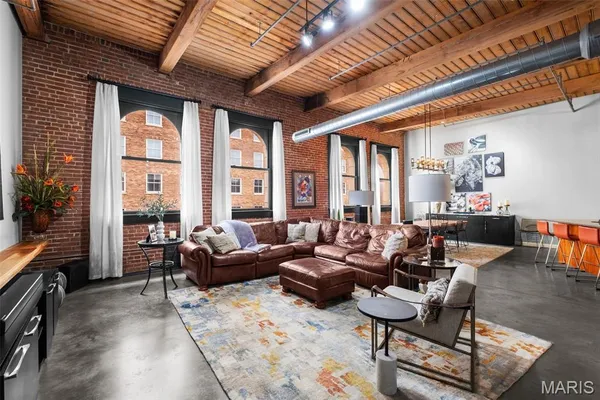 $469,900 | 901 Washington Avenue, Unit 704, St. Louis, MO 63101