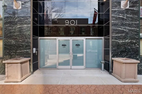 $469,900 | 901 Washington Avenue, Unit 704, St. Louis, MO 63101