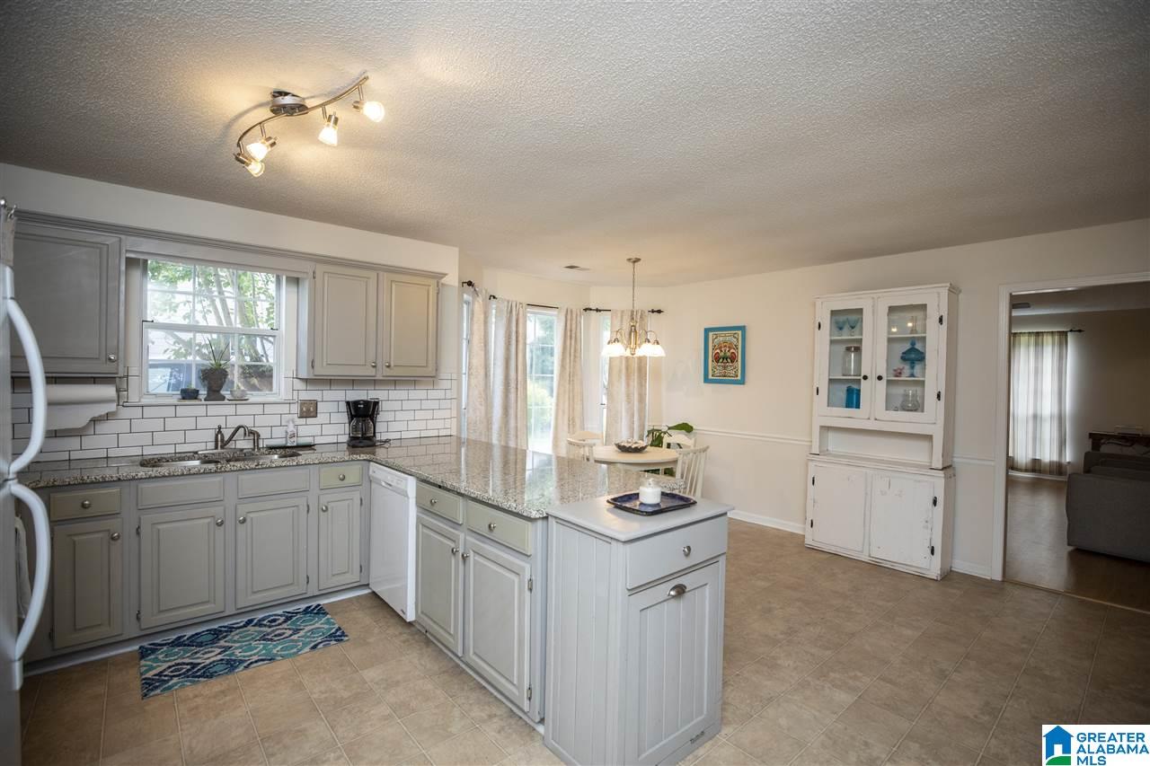 211 Jasmine Drive Alabaster, AL 35007 - Photo 16 of 34