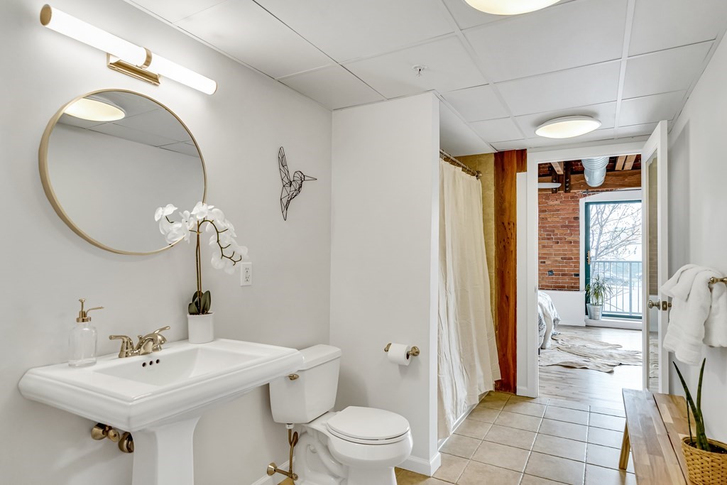 210 Broadway, Unit 204 Everett, MA 02149 - Photo 26 of 28
