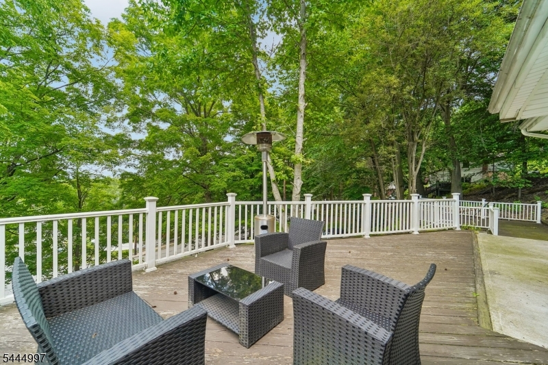 157 West Lindsley Road Cedar Grove, NJ 07009 - Photo 7 of 34