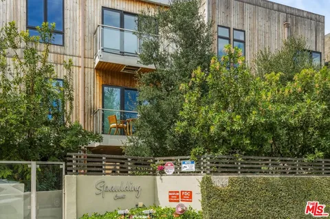 $7,500 | 1041 North Spaulding Avenue, Unit 203, Los Angeles, CA 90046