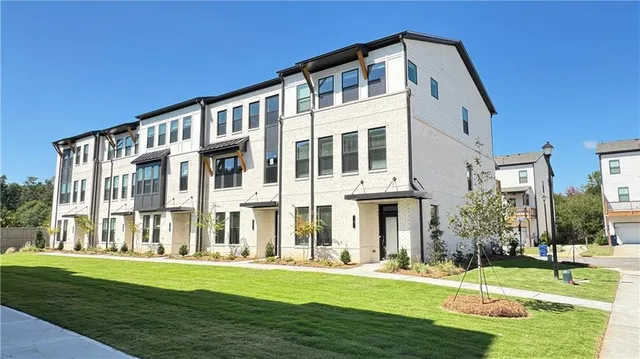 $2,750 | 9 Peeples Drive, Lawrenceville, GA 30046