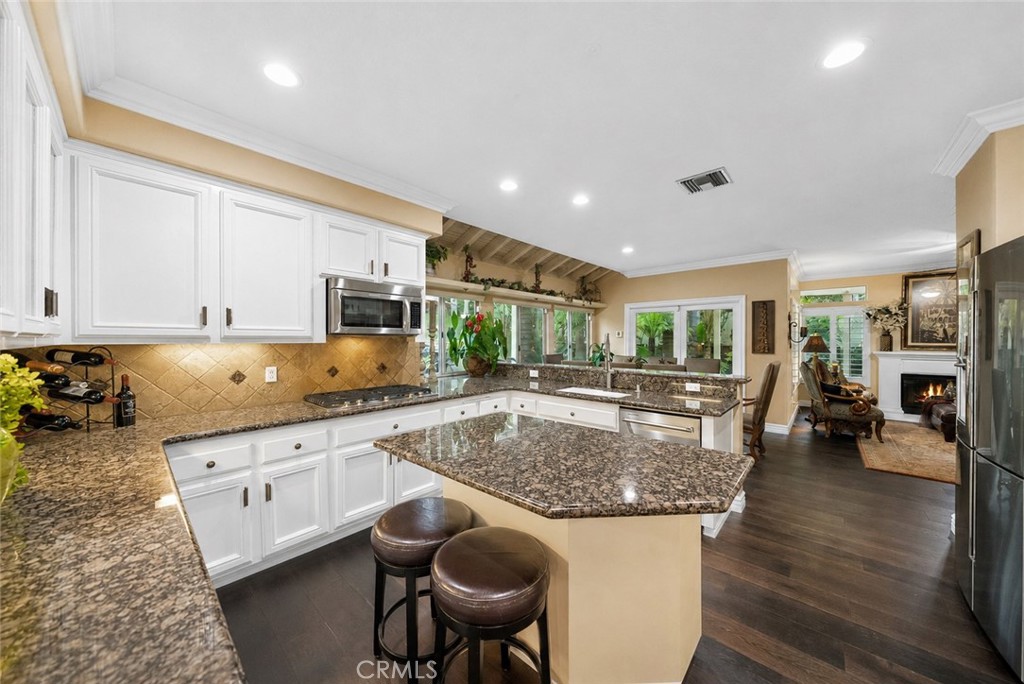 41776 Vía Balderama Temecula, CA 92592 - Photo 25 of 77