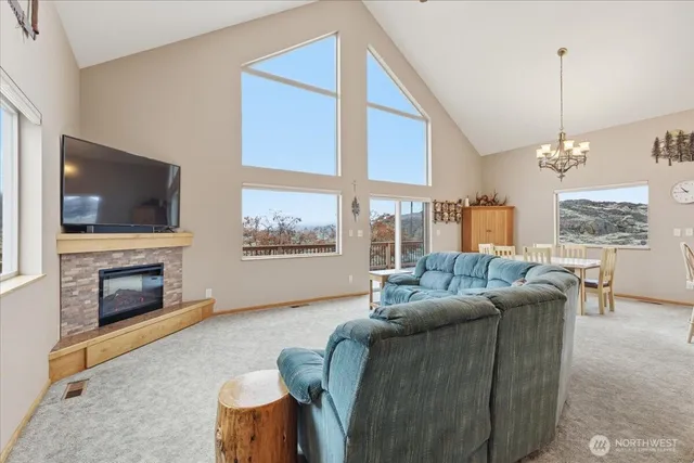 $595,000 | 56082 Highway 155, Electric City, WA 99123