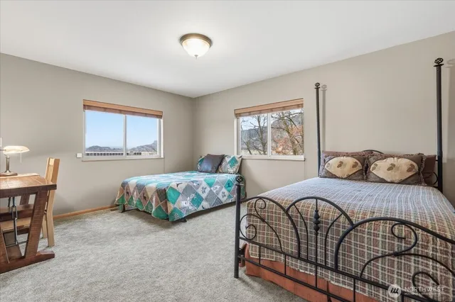 $595,000 | 56082 Highway 155, Electric City, WA 99123