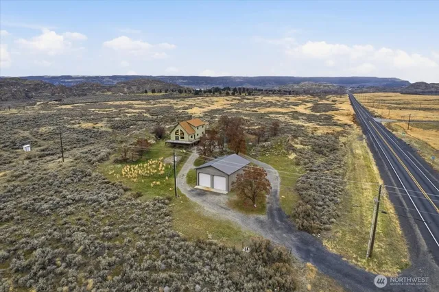 $595,000 | 56082 Highway 155, Electric City, WA 99123