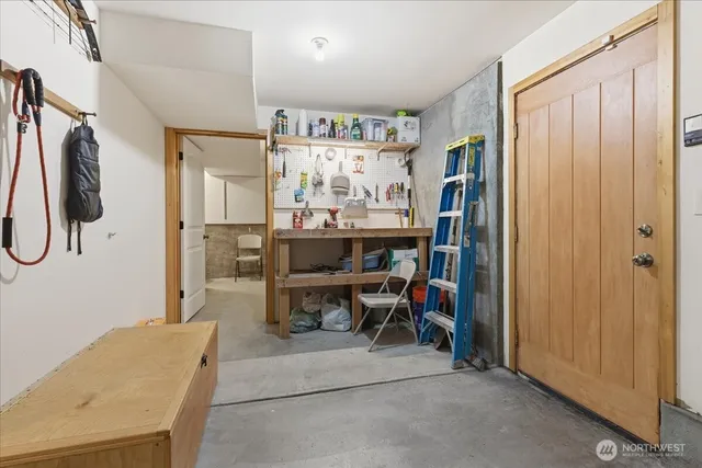 $595,000 | 56082 Highway 155, Electric City, WA 99123