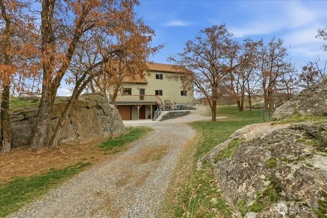 $595,000 | 56082 Highway 155, Electric City, WA 99123