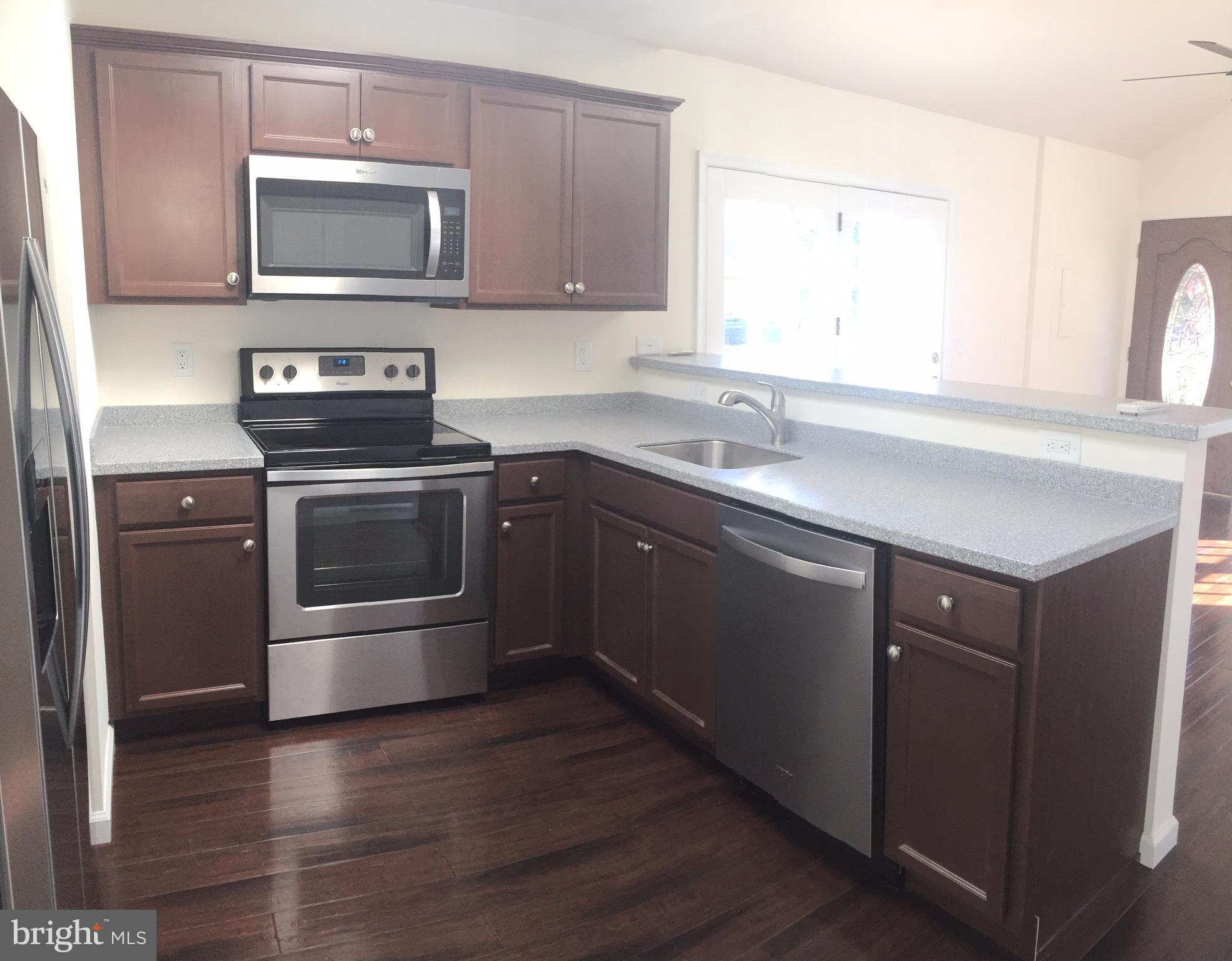 201 Oakwood Road Edgewater, MD 21037 - Photo 4 of 30 Kitchen