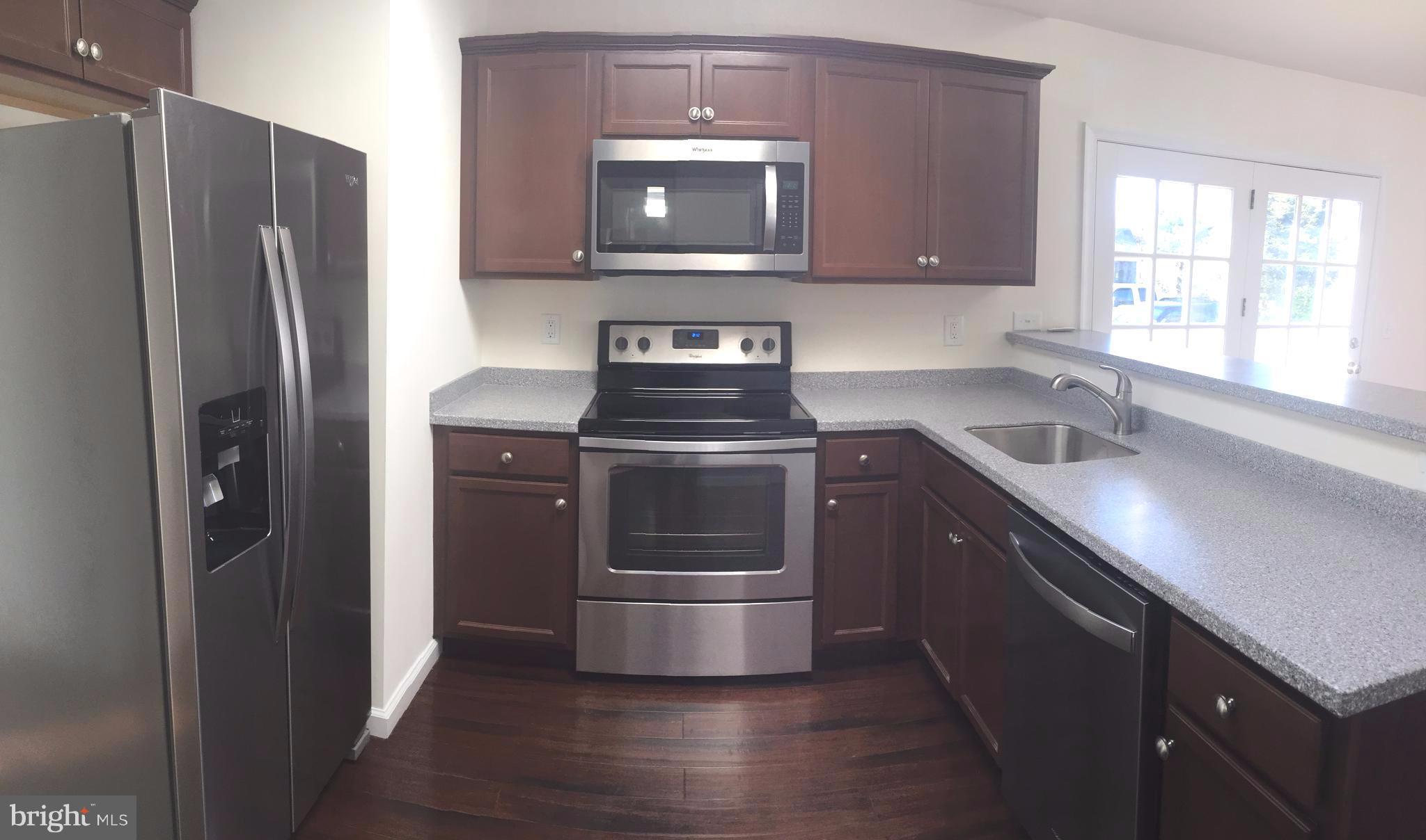 201 Oakwood Road Edgewater, MD 21037 - Photo 5 of 30 Kitchen