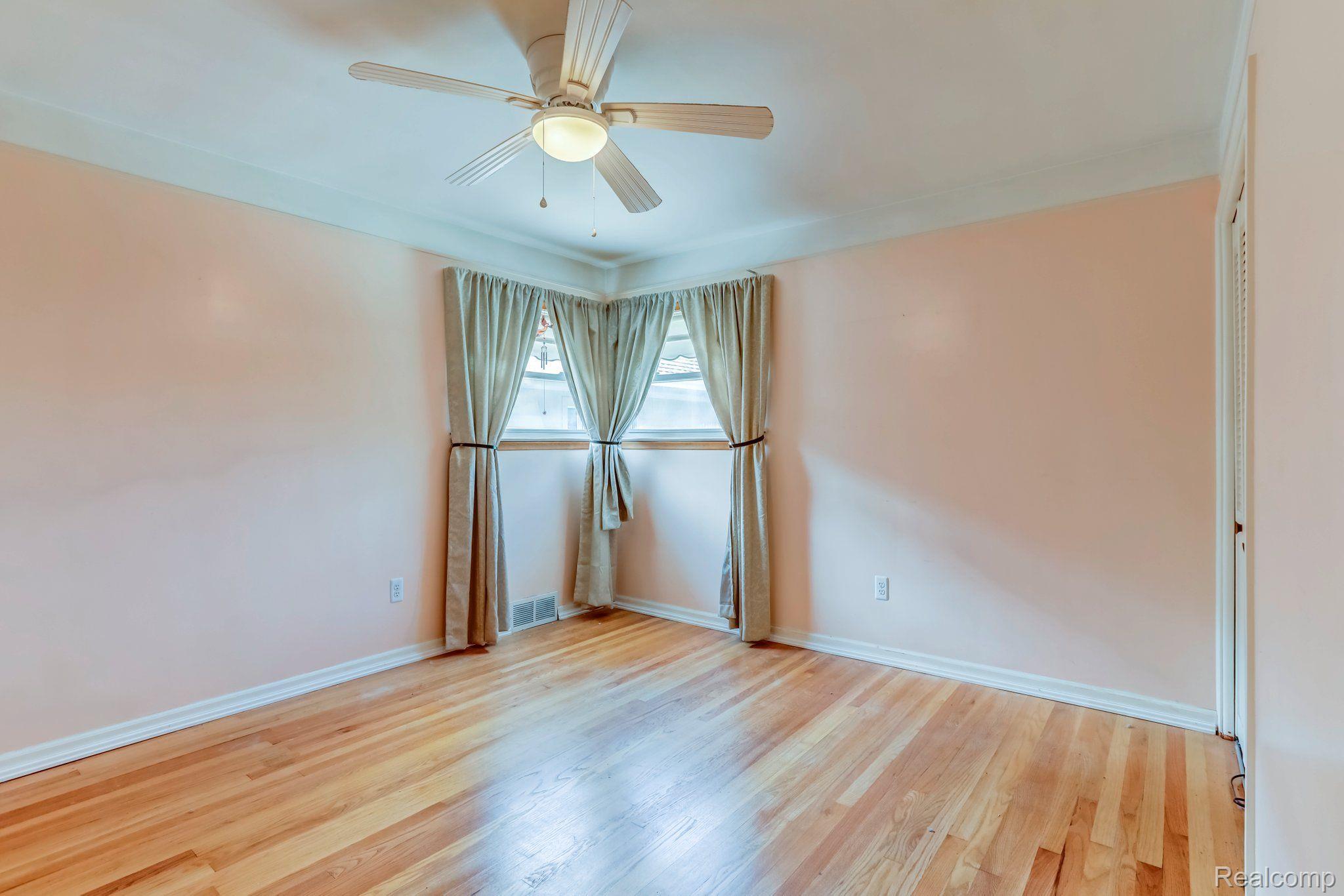 9024 Allen Road Allen Park, MI 48101 - Photo 15 of 25 Gallery Image 15