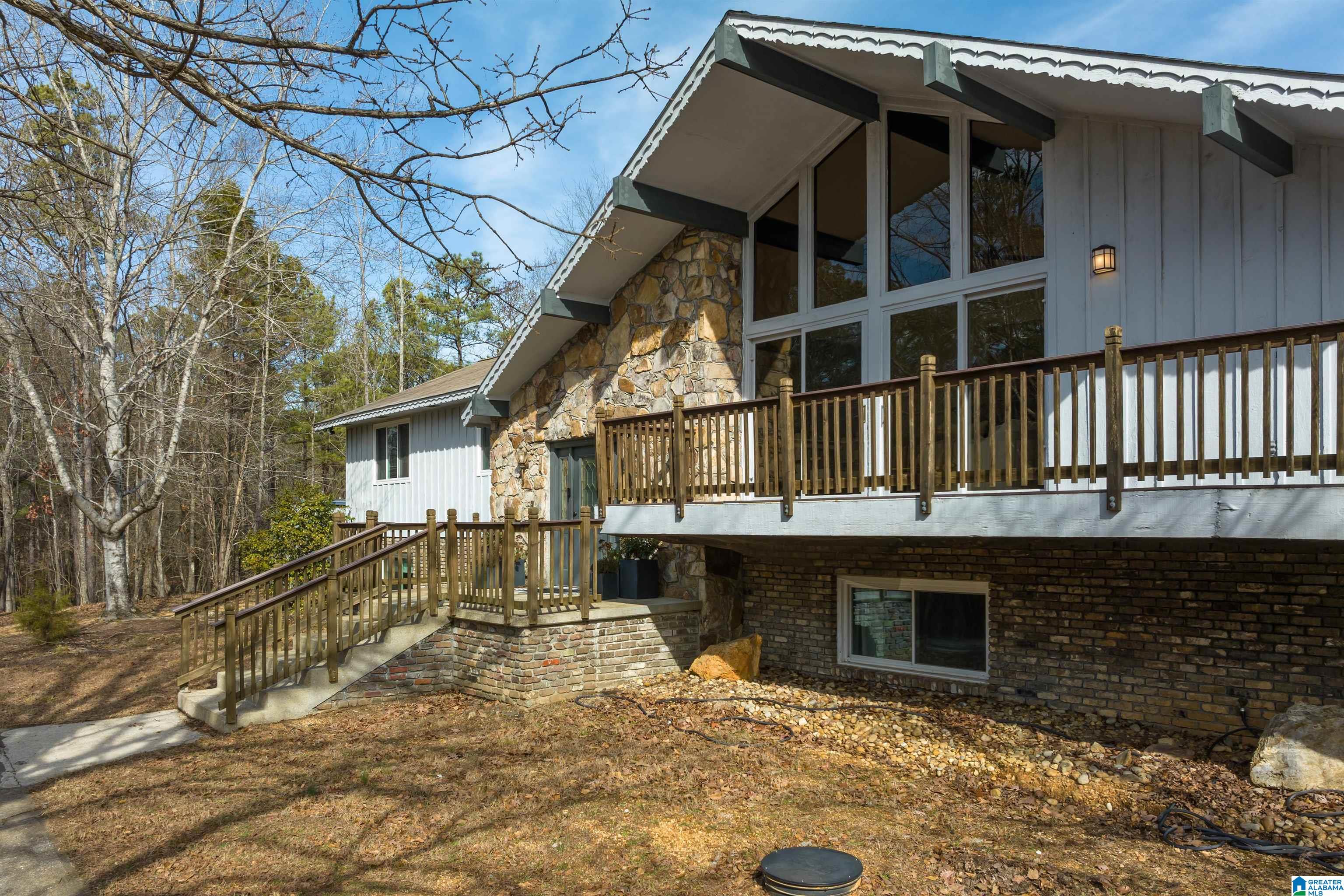 585 Valley View Road Pelham, AL 35124 - Photo 7 of 64