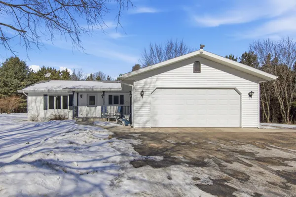 $430,000 | W22540 County Road H, Strum, WI 54770