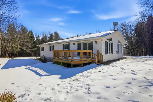 $430,000 | W22540 County Road H, Strum, WI 54770