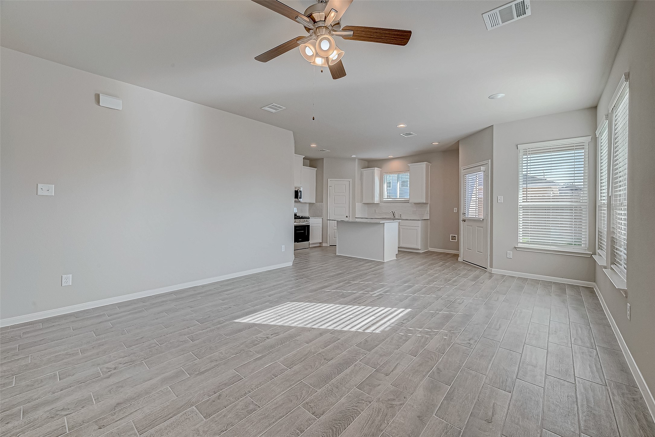 20903 Attalos Stoa Road Crosby, TX 77532 - Photo 7 of 32